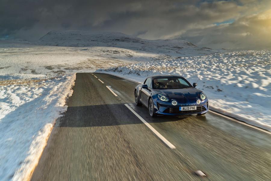  Alpine A110 Legende 2018 года  (UK) (фото 3 из 40)